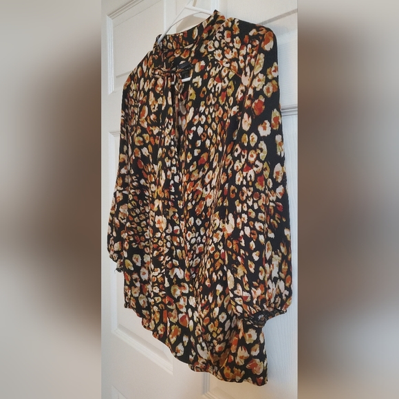 Alyx Multicolor Wrap Top. Size L - Picture 2 of 10